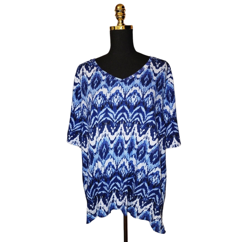 2/30 Chico's Blue and White Patterned Top